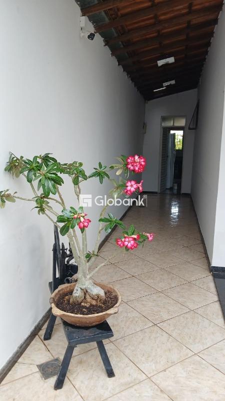 Casa 3 quartos à venda Alcides Rabelo 160m² Montes Claros MG: 