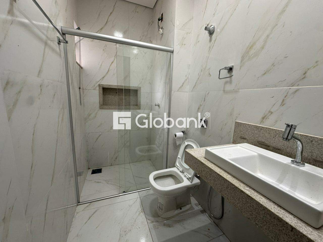 Casa 4 quartos à venda Augusta Mota 250m² Montes Claros MG: 