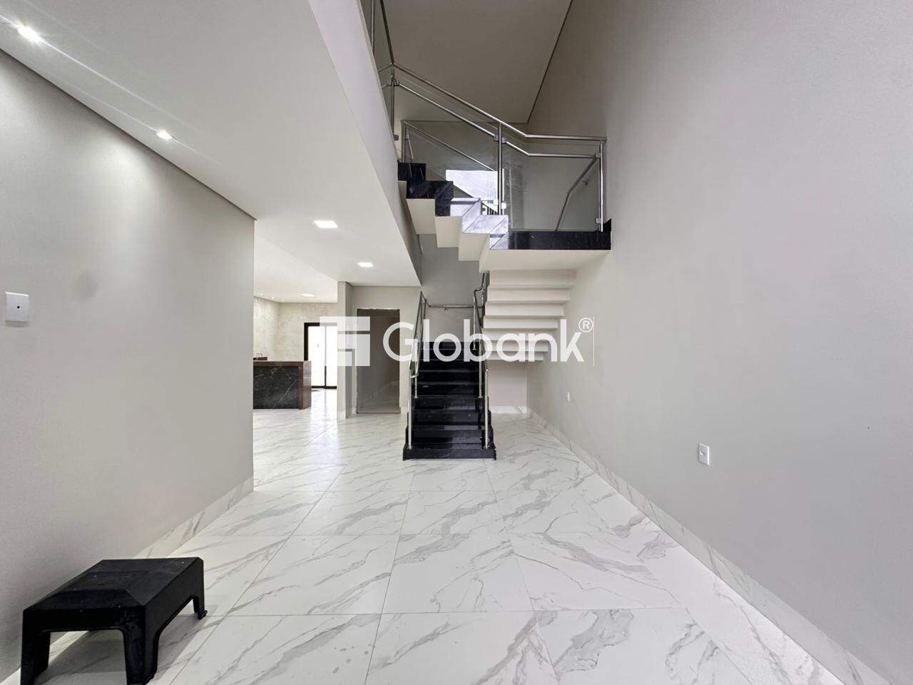 Casa 4 quartos à venda Augusta Mota 250m² Montes Claros MG: 