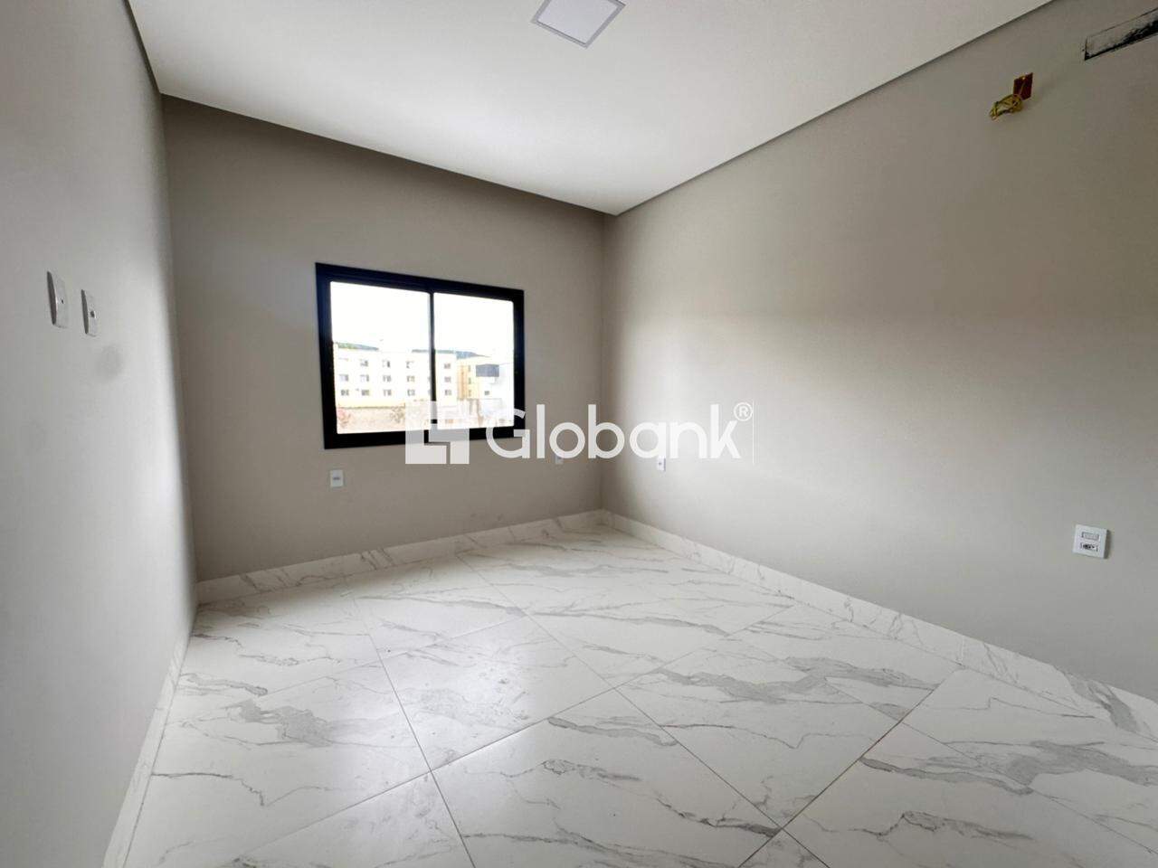 Casa 4 quartos à venda Augusta Mota 250m² Montes Claros MG: 