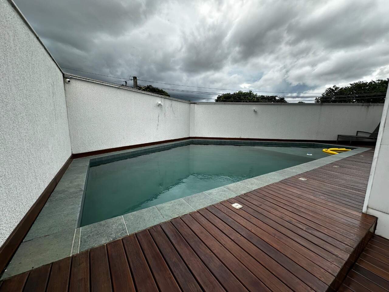 Apartamento 3 quartos para aluguel Cândida Câmara 120m² Montes Claros MG: Piscina