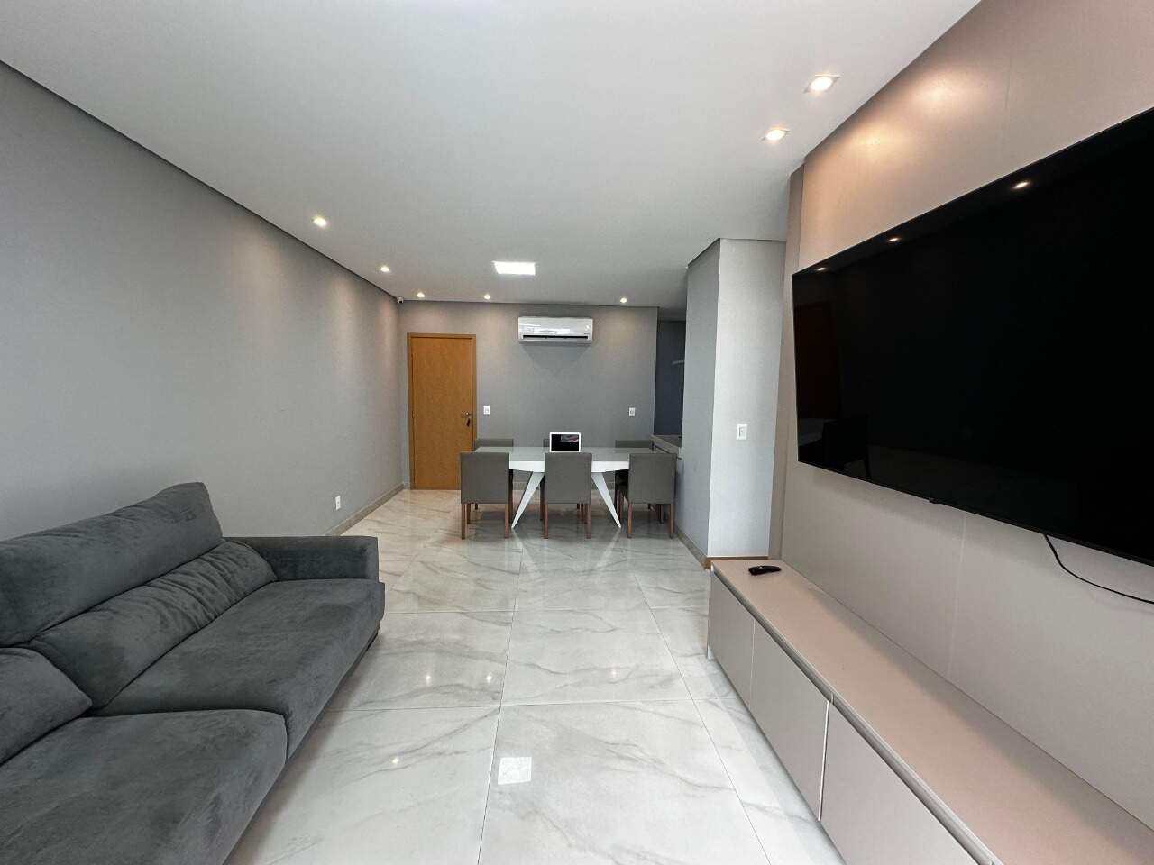 Apartamento 3 quartos para aluguel Cândida Câmara 120m² Montes Claros MG: Sala