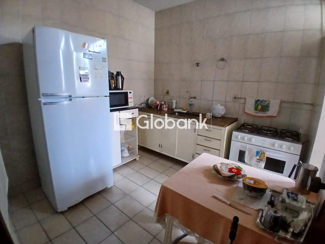 Casa 6 quartos à venda São José 450m² Montes Claros MG: 