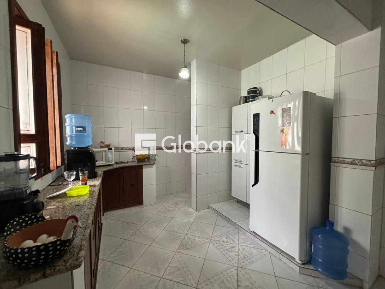 Casa 3 quartos à venda Cândida Câmara 300m² Montes Claros MG: 