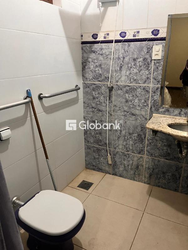 Casa 3 quartos à venda Cândida Câmara 300m² Montes Claros MG: 