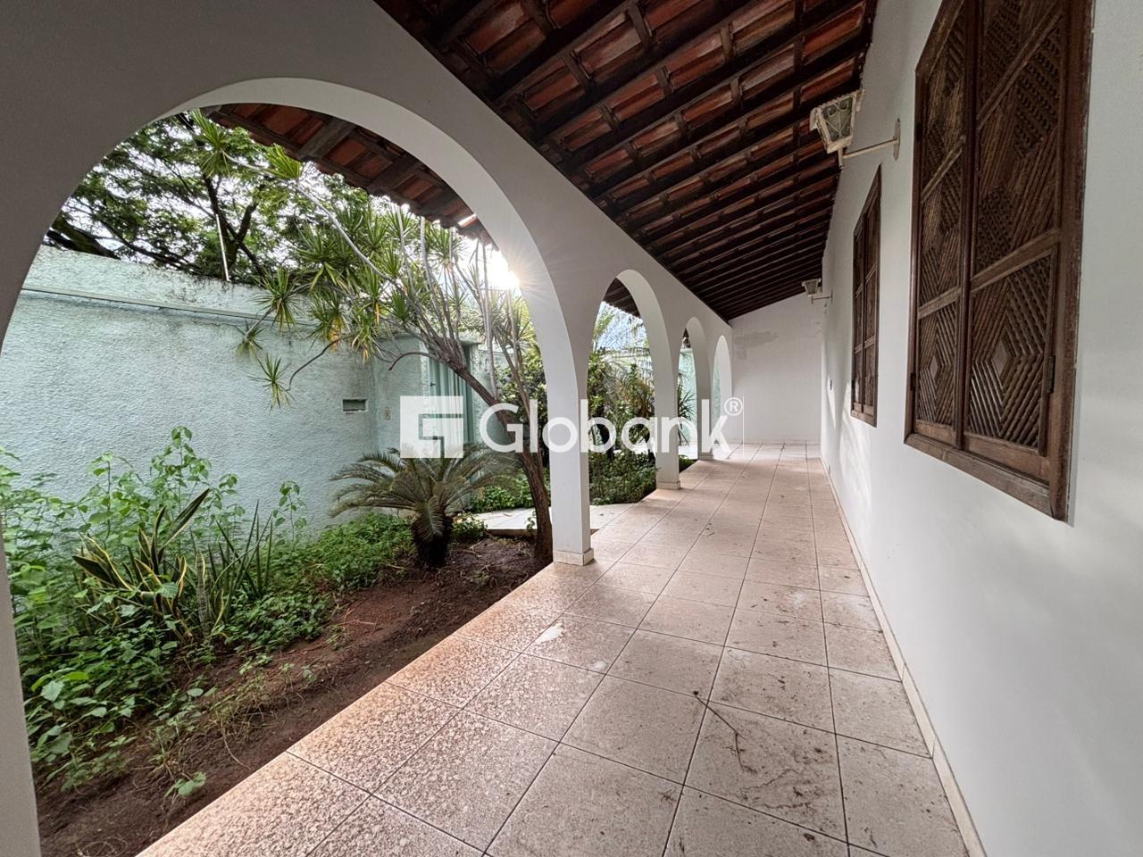 Casa 4 quartos para aluguel Todos os Santos 320m² Montes Claros MG: Entrada
