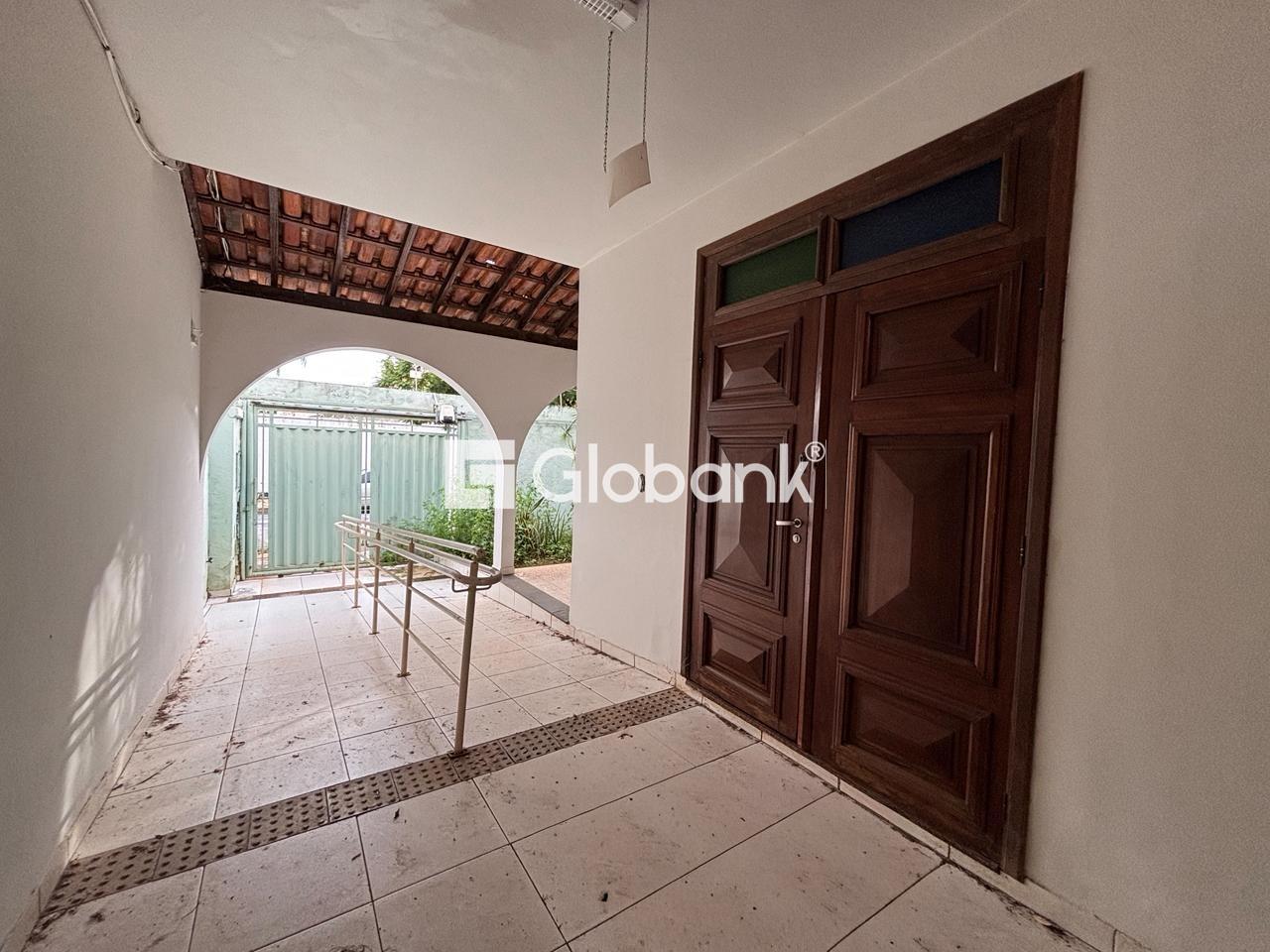Casa 4 quartos para aluguel Todos os Santos 320m² Montes Claros MG: Entrada