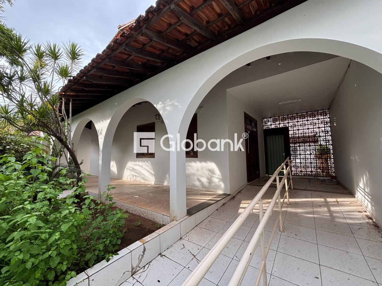 Casa 4 quartos para aluguel Todos os Santos 320m² Montes Claros MG: Entrada