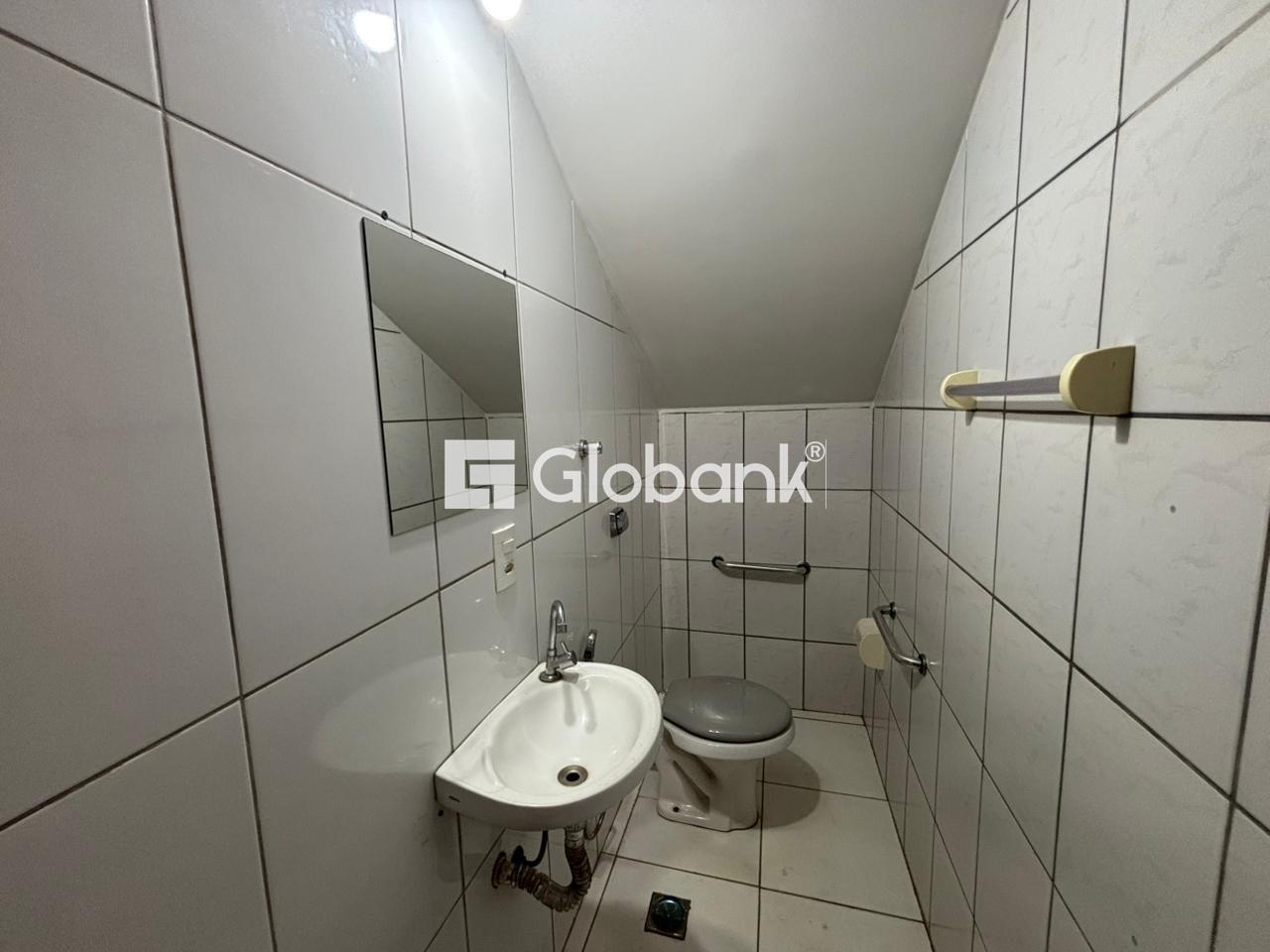 Casa 4 quartos para aluguel Todos os Santos 320m² Montes Claros MG: Banheiro lavabo