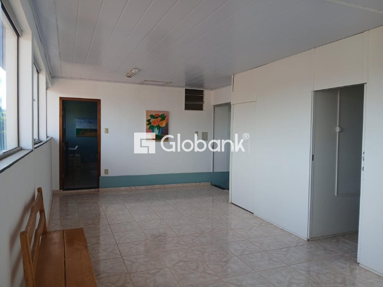 Casa 5 quartos à venda Centro 218m² Montes Claros MG: 