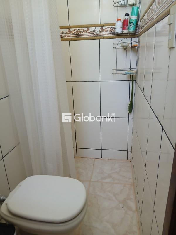 Casa 5 quartos à venda Centro 218m² Montes Claros MG: 