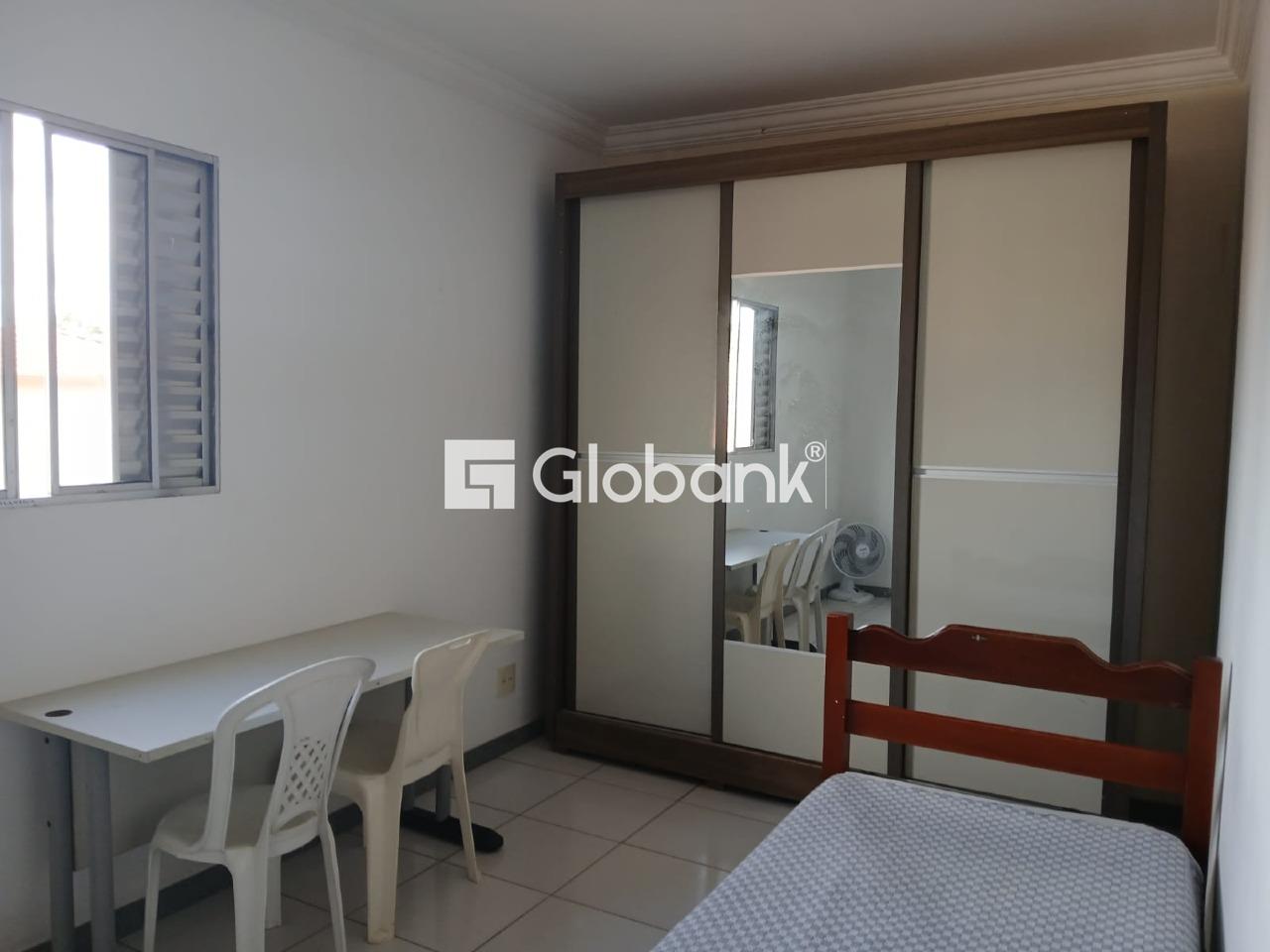 Casa 5 quartos à venda Centro 218m² Montes Claros MG: 