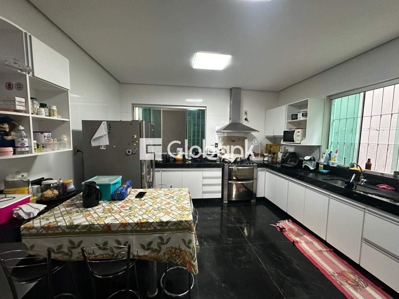 Casa 5 quartos para aluguel Ibituruna 360m² Montes Claros MG: Cozinha