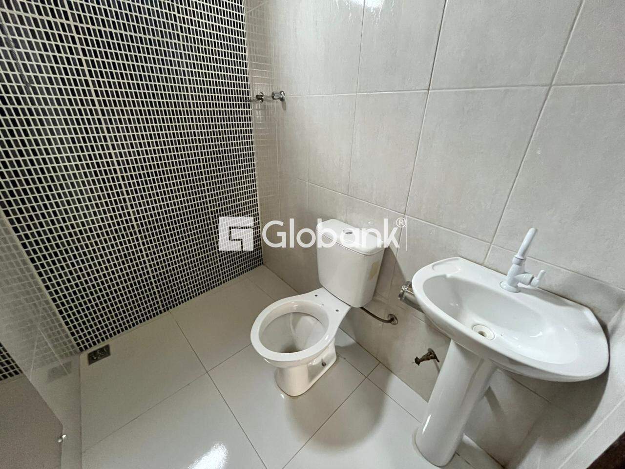 Ponto comercial para aluguel Cintra 35m² Montes Claros MG: Banheiro