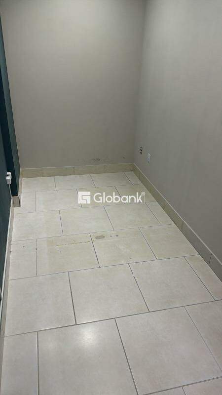 Sala comercial para aluguel Centro 40m² Montes Claros MG: Interior