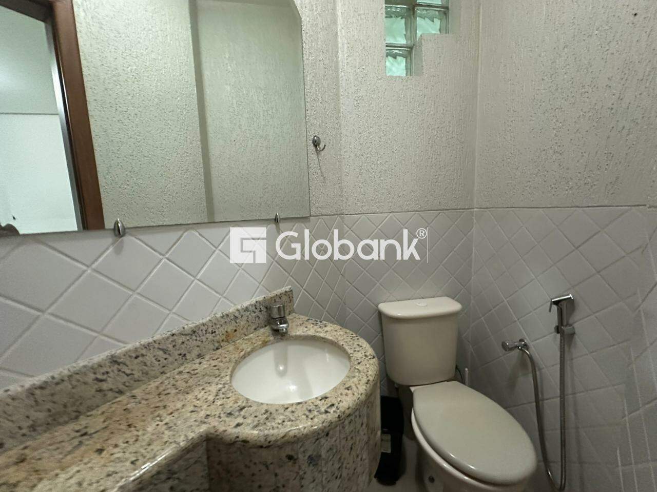 Apartamento 2 quartos para aluguel Ibituruna 90m² Montes Claros MG: Lavabo