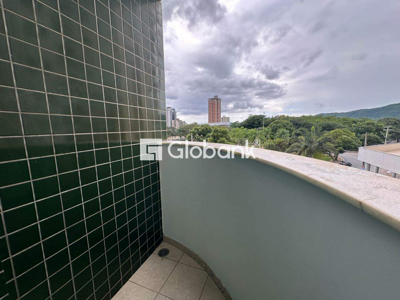 Apartamento 2 quartos para aluguel Ibituruna 90m² Montes Claros MG: Sacada