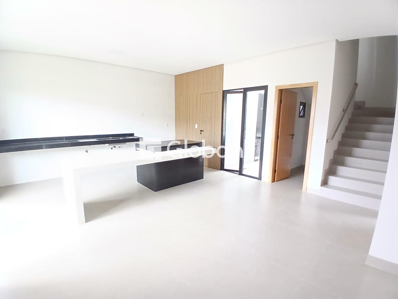 Casa 3 quartos à venda Planalto 141m² Montes Claros MG: 