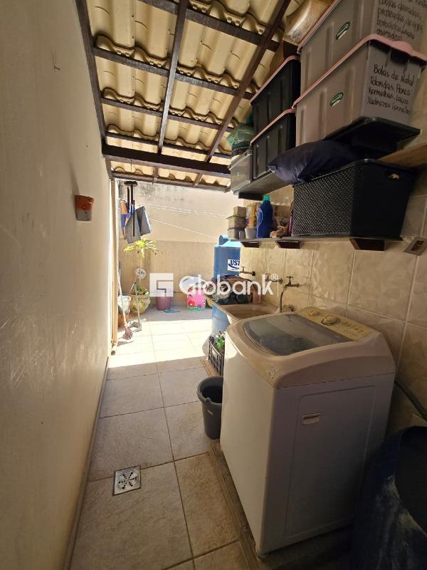 Casa 3 quartos à venda Sagrada Família 150m² Montes Claros MG: 