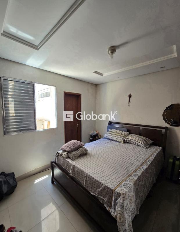 Casa 3 quartos à venda Sagrada Família 150m² Montes Claros MG: 