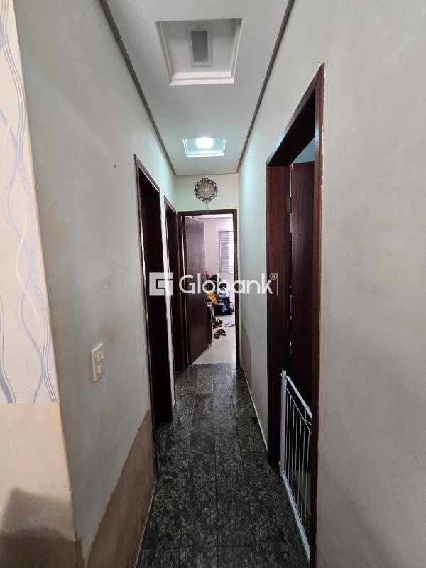 Casa 3 quartos à venda Sagrada Família 150m² Montes Claros MG: 