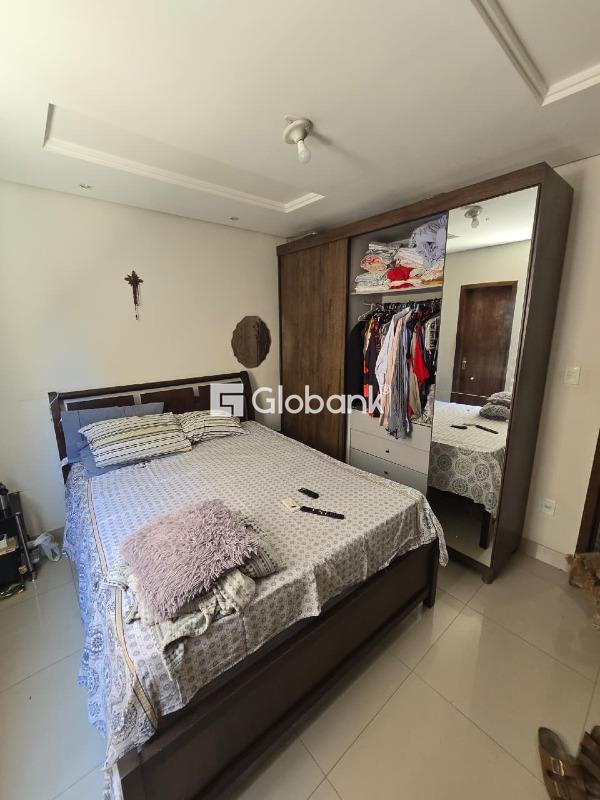 Casa 3 quartos à venda Sagrada Família 150m² Montes Claros MG: 