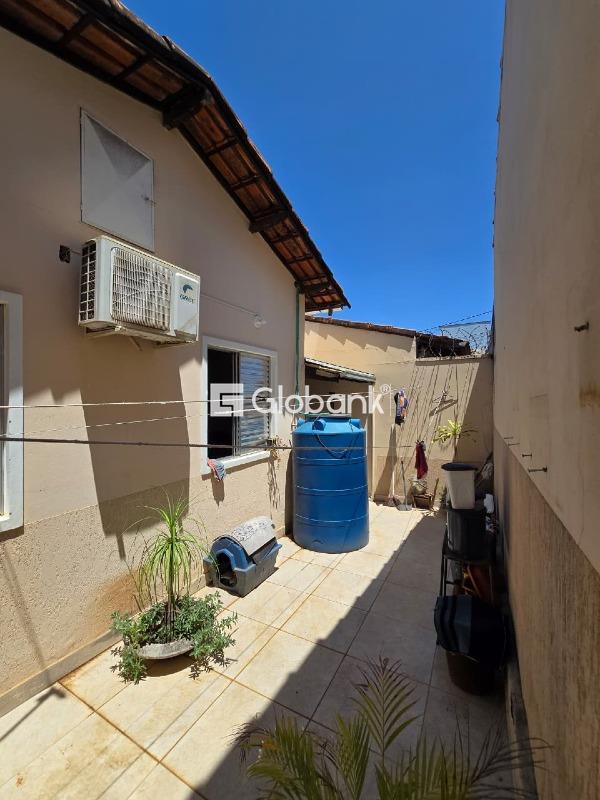 Casa 3 quartos à venda Sagrada Família 150m² Montes Claros MG: 