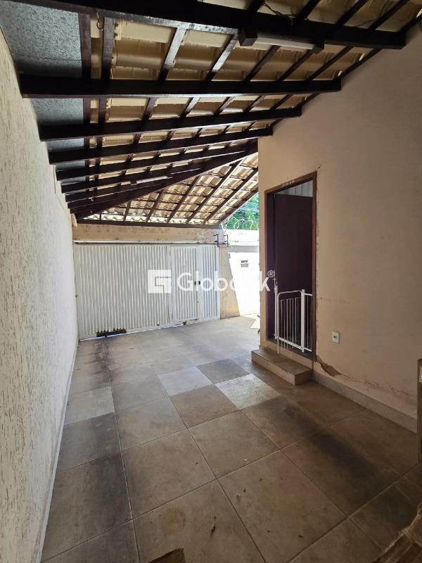 Casa 3 quartos à venda Sagrada Família 150m² Montes Claros MG: 
