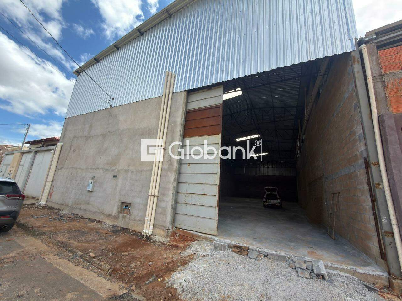 Galpão para aluguel Nossa Senhora Aparecida 672m² Montes Claros MG: 