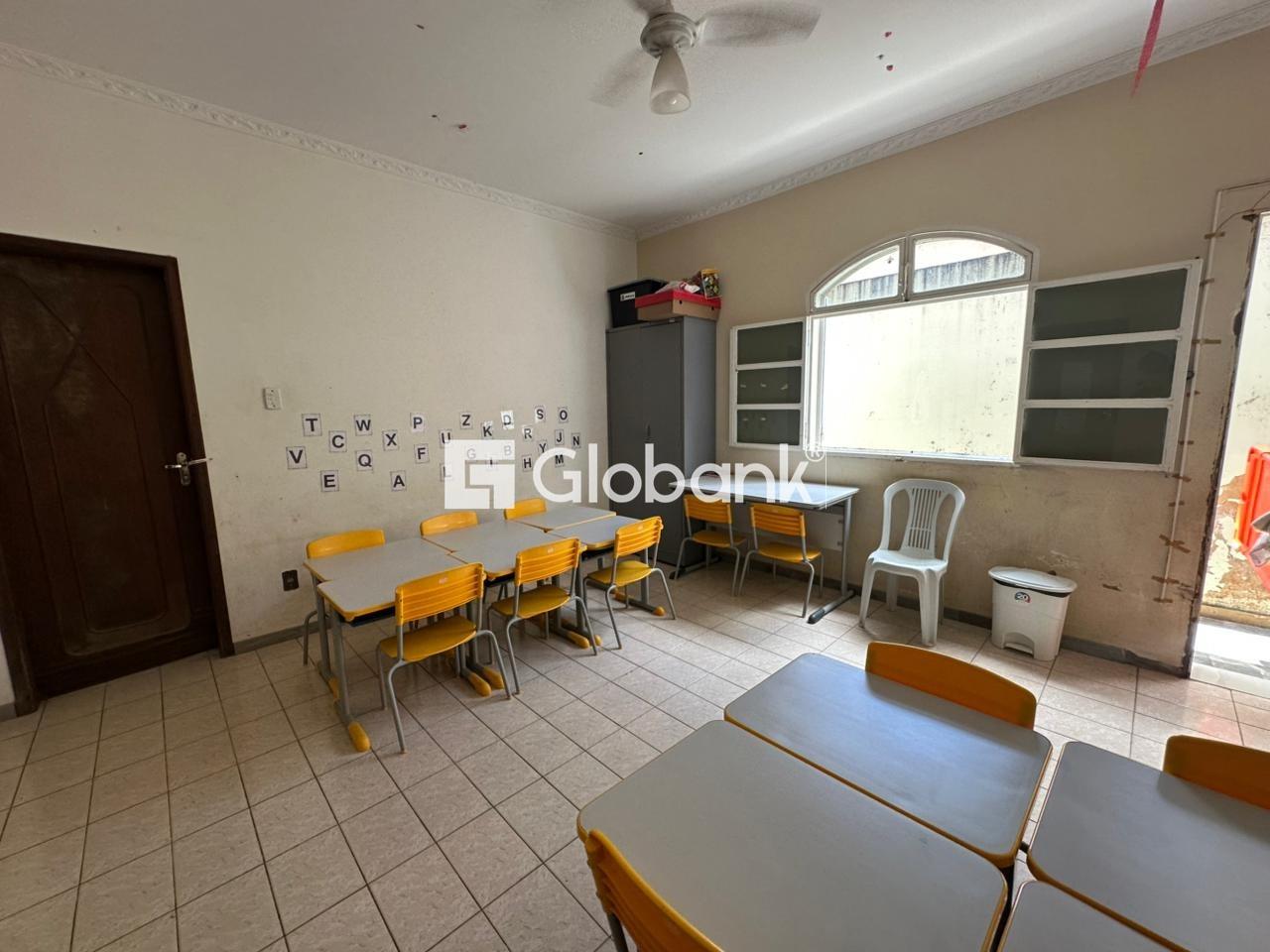 Casa 5 quartos para aluguel Cândida Câmara 163m² Montes Claros MG: 