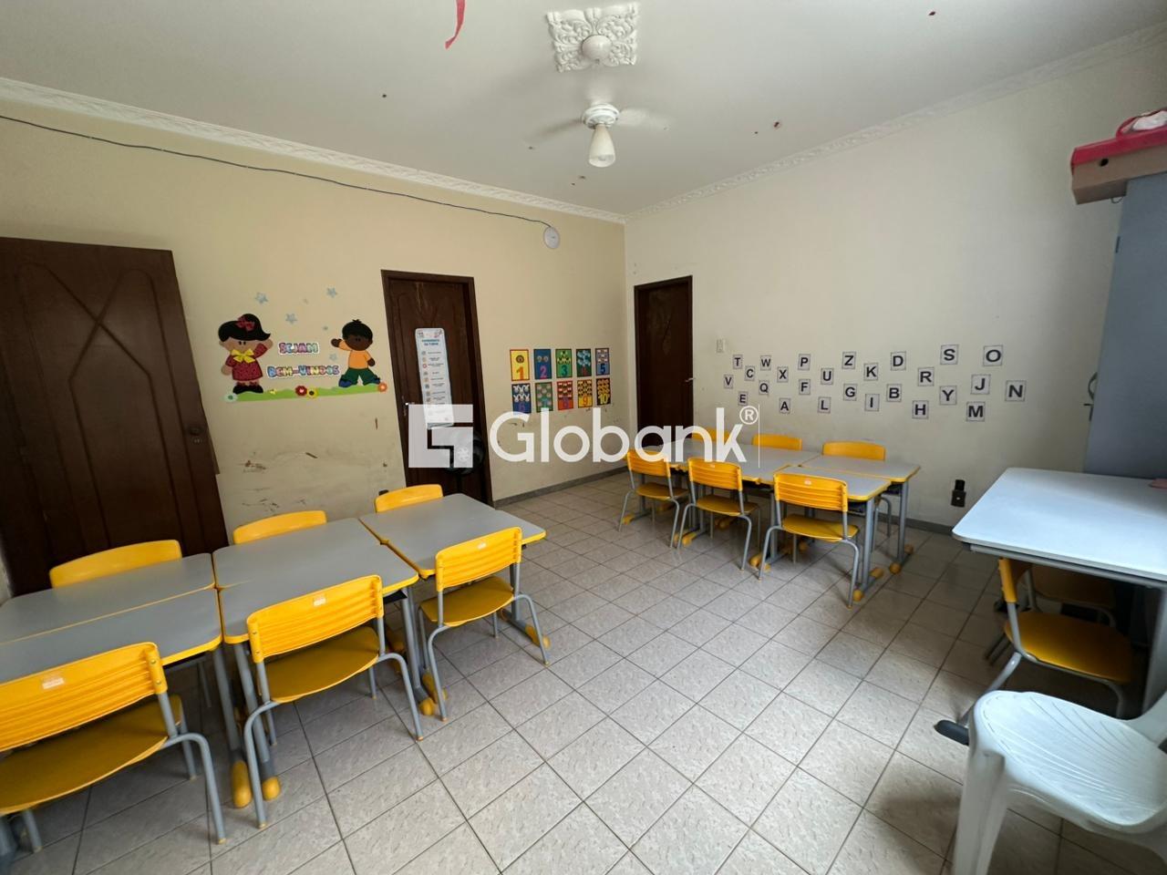 Casa 5 quartos para aluguel Cândida Câmara 163m² Montes Claros MG: 