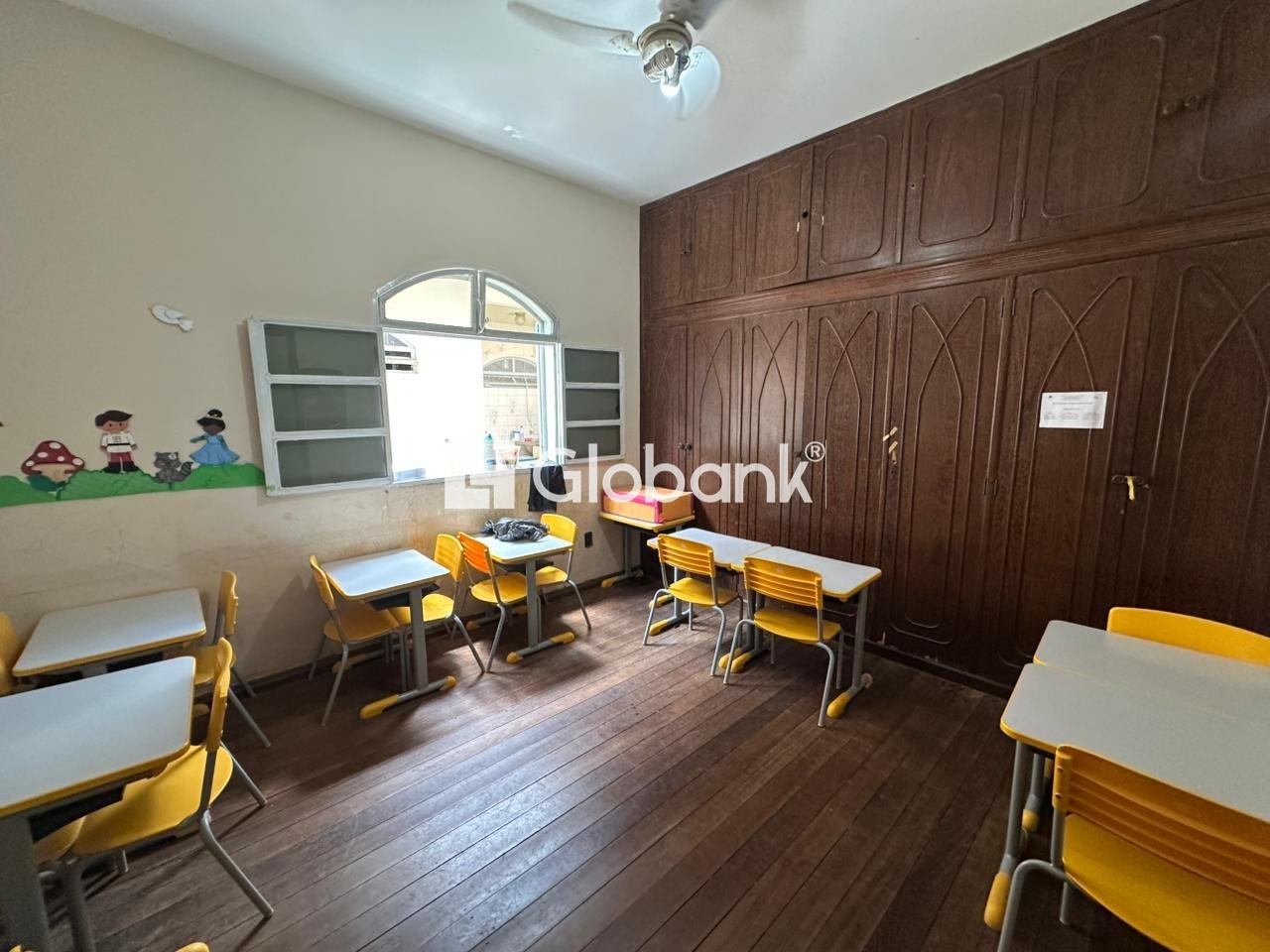 Casa 5 quartos para aluguel Cândida Câmara 163m² Montes Claros MG: 