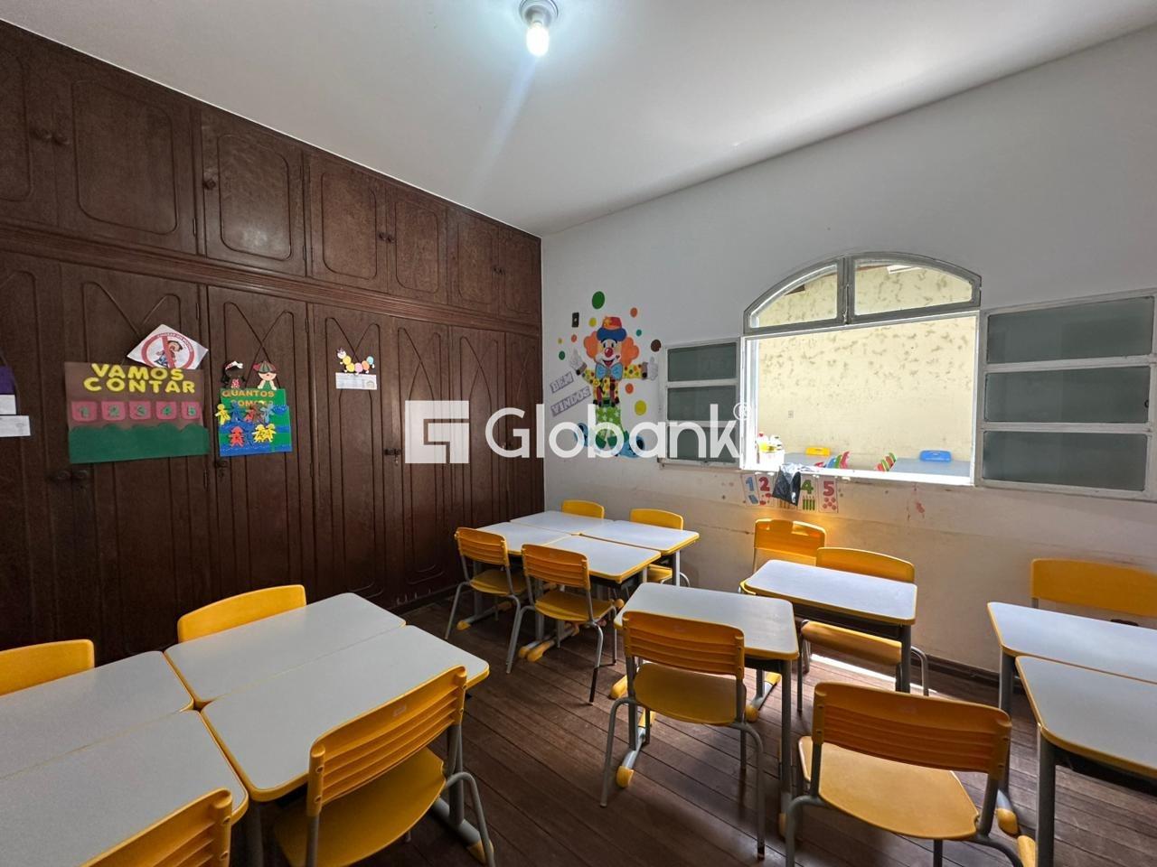 Casa 5 quartos para aluguel Cândida Câmara 163m² Montes Claros MG: 