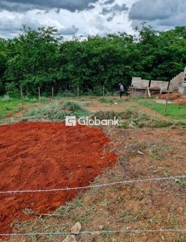 Terreno à venda Mirante do Sol 180m² Montes Claros MG: 