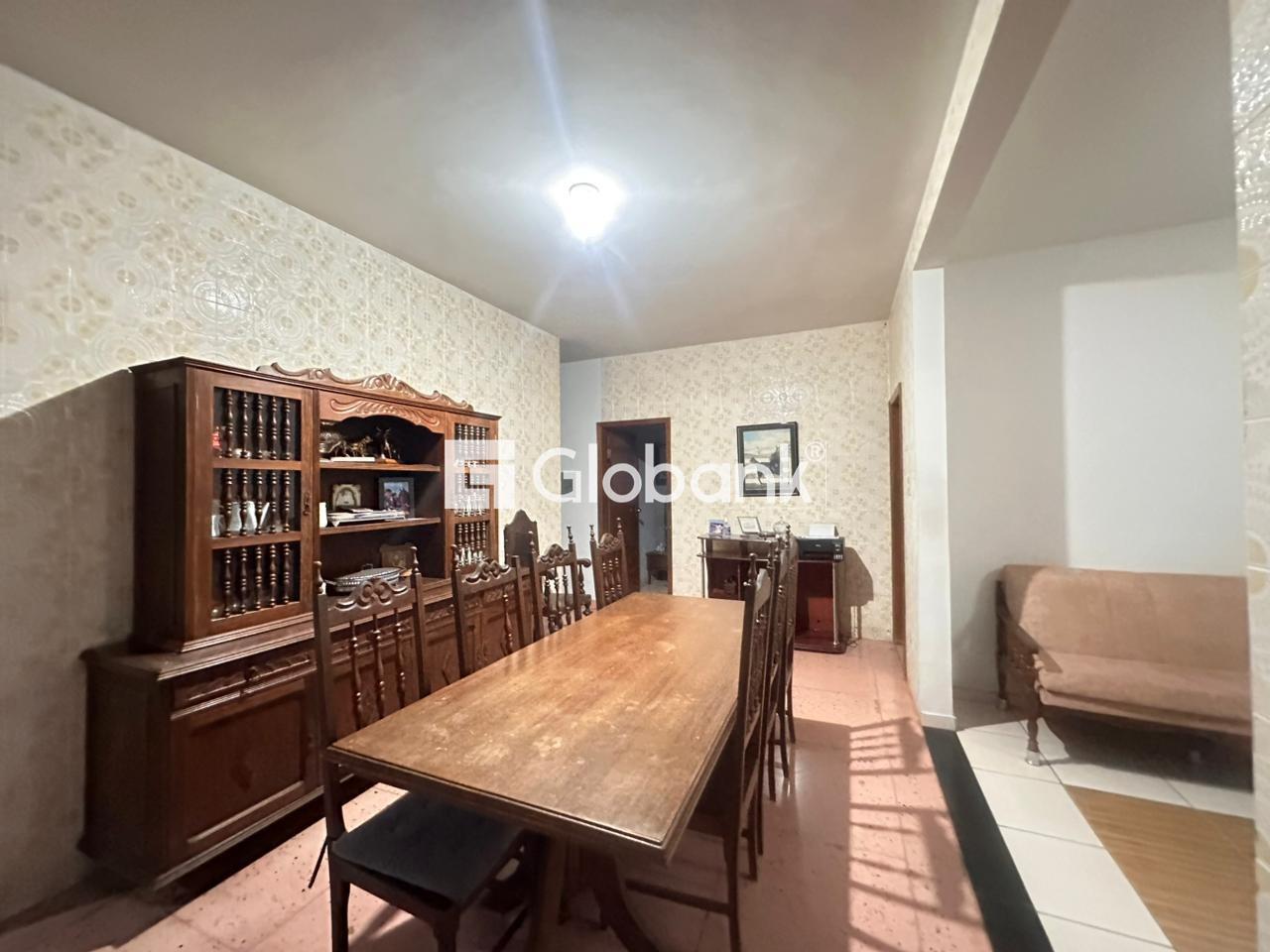 Casa 4 quartos à venda Centro 450m² Montes Claros MG: 