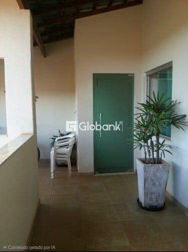 Casa 3 quartos à venda Ibituruna 123m² Montes Claros MG: 