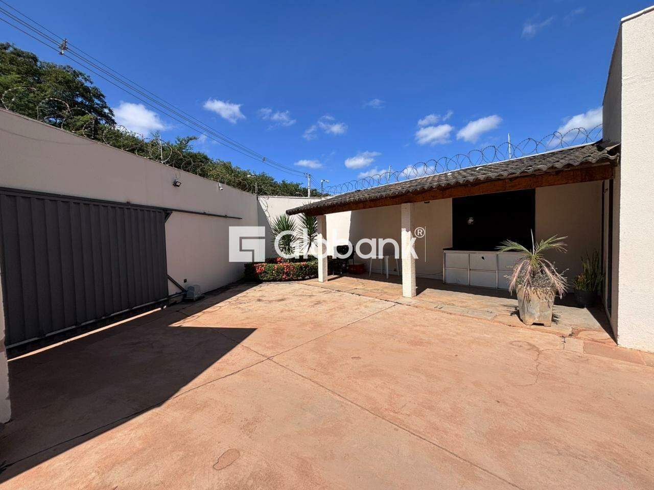 Casa 3 quartos à venda Ibituruna 123m² Montes Claros MG: 