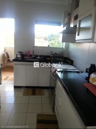 Casa 3 quartos à venda Ibituruna 123m² Montes Claros MG: 