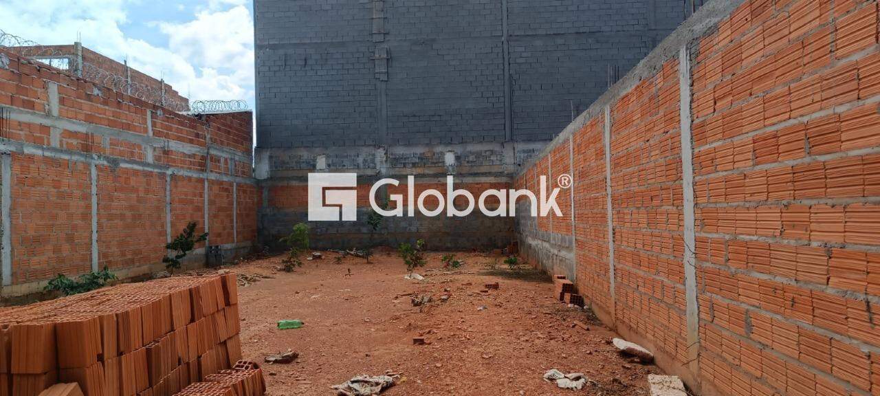 Terreno à venda Novo Delfino 240m² Montes Claros MG: 