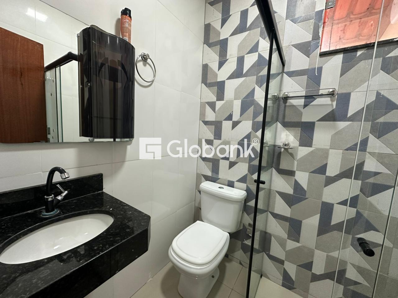 Casa 2 quartos para aluguel Panorama II 65m² Montes Claros MG: Banheiro Social