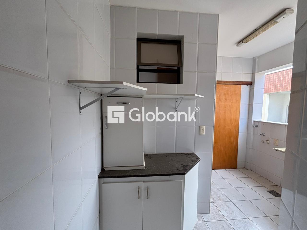 Apartamento 3 quartos para aluguel São José 110m² Montes Claros MG: Área de serviço