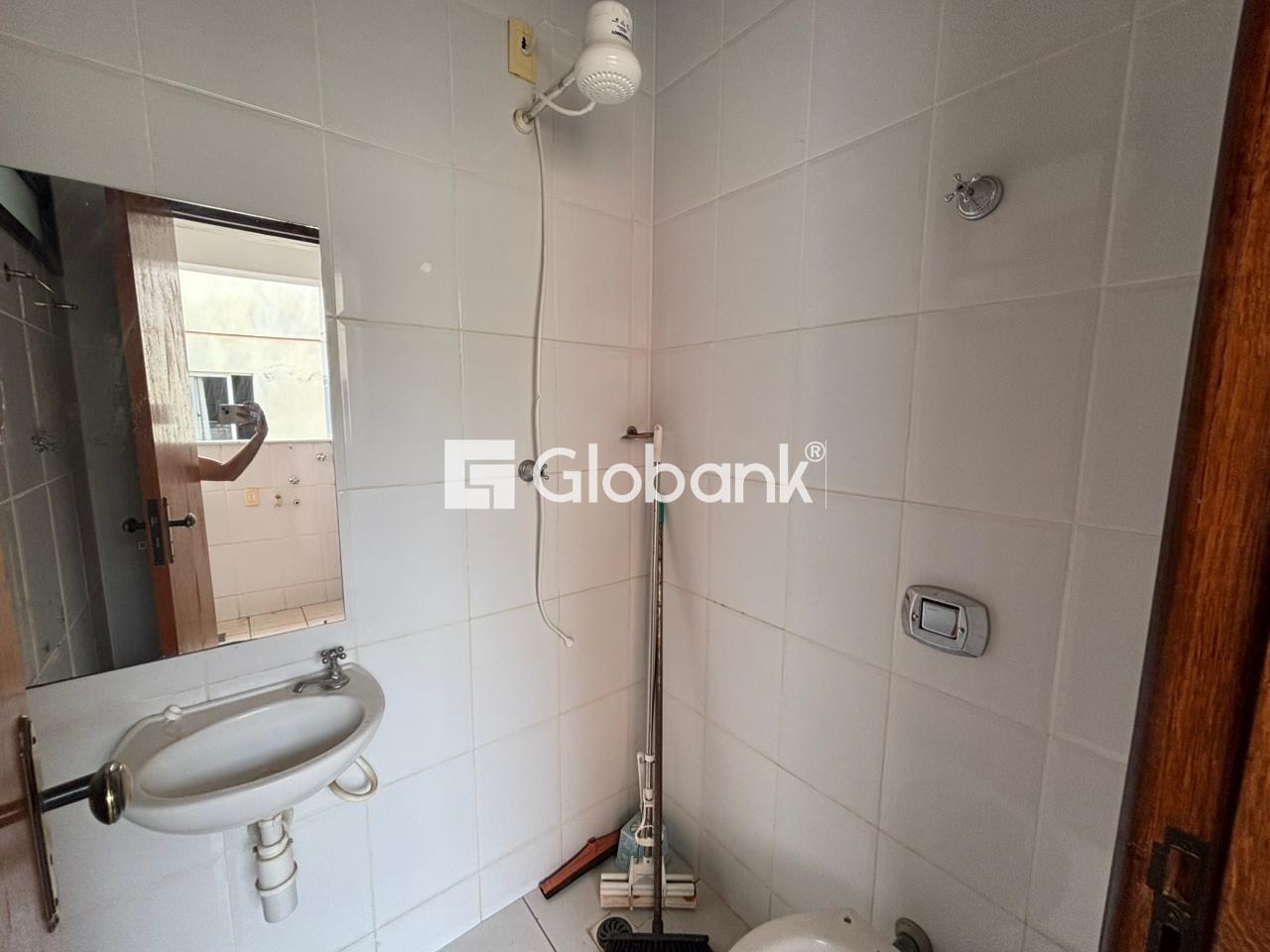 Apartamento 3 quartos para aluguel São José 110m² Montes Claros MG: Banheiro dce