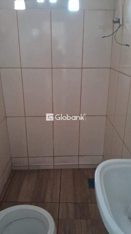 Casa 3 quartos à venda Sagrada Família 250m² Montes Claros MG: 