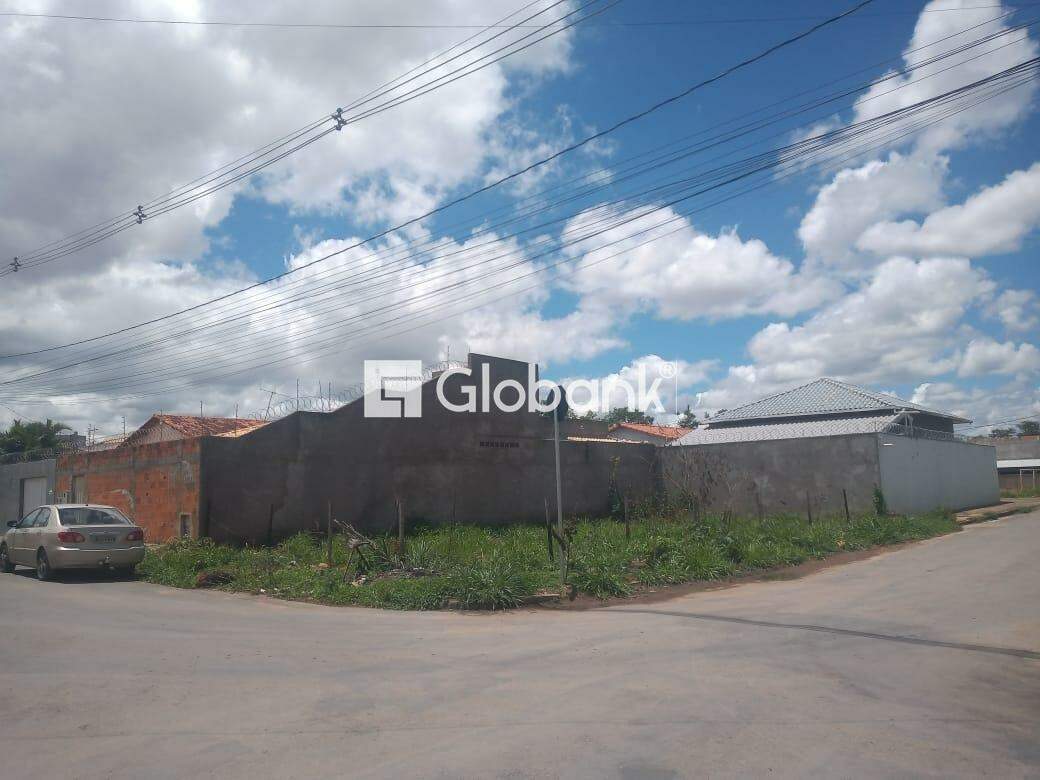 Terreno à venda Planalto 220m² Montes Claros MG: 