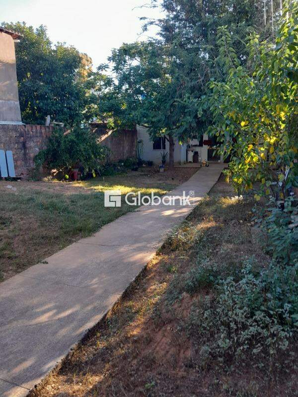 Casa 2 quartos à venda Vila Oliveira 80m² Montes Claros MG: 