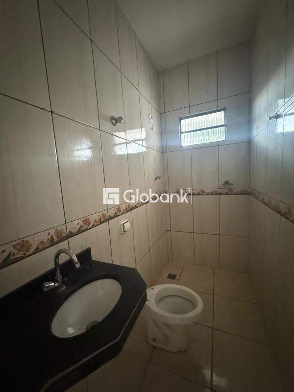 Casa 2 quartos à venda Vila Oliveira 80m² Montes Claros MG: 