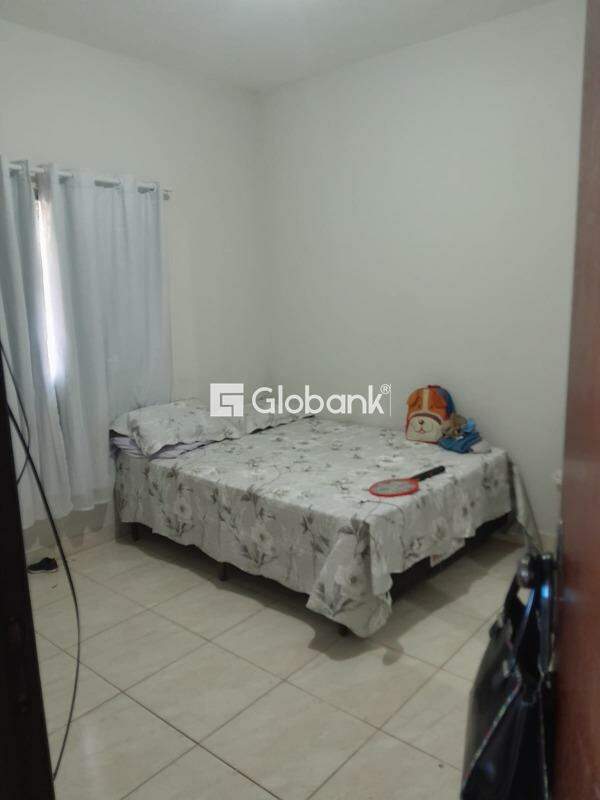 Casa 2 quartos à venda Vila Oliveira 80m² Montes Claros MG: 