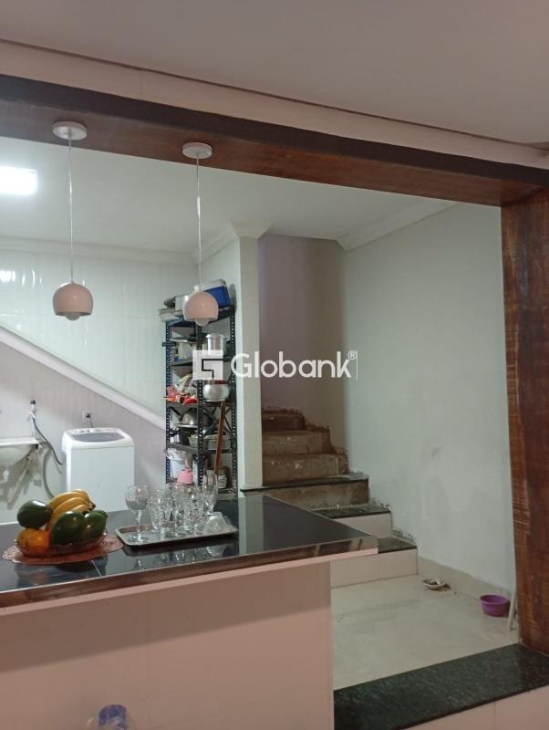 Casa 3 quartos à venda Alto da Boa Vista 125m² Montes Claros MG: 