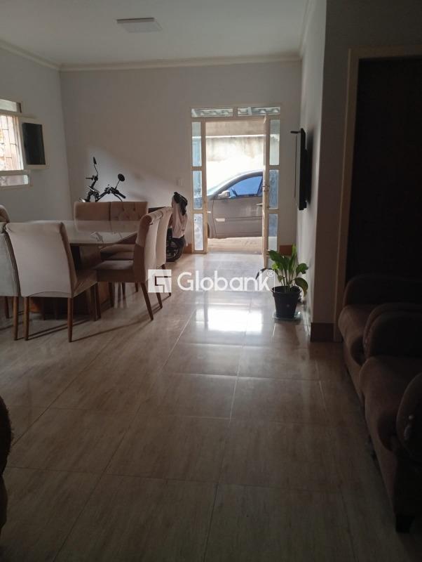 Casa 3 quartos à venda Alto da Boa Vista 125m² Montes Claros MG: 