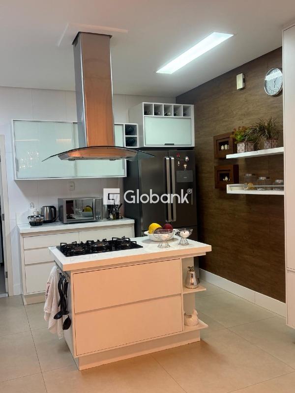 Casa em condomínio 3 quartos à venda Ibituruna 268,8m² Montes Claros MG: 